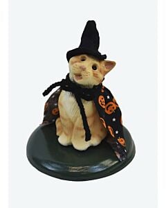 Tabby w/ Cape