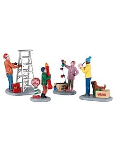 Getting Ready to Decorate, Set of 4