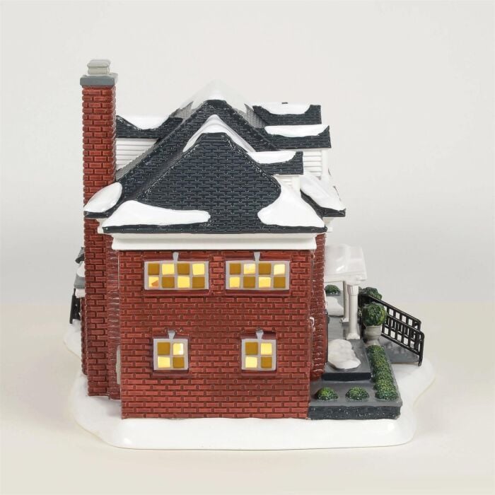 DEPARTMENT 56 6015662 The McCallister Home