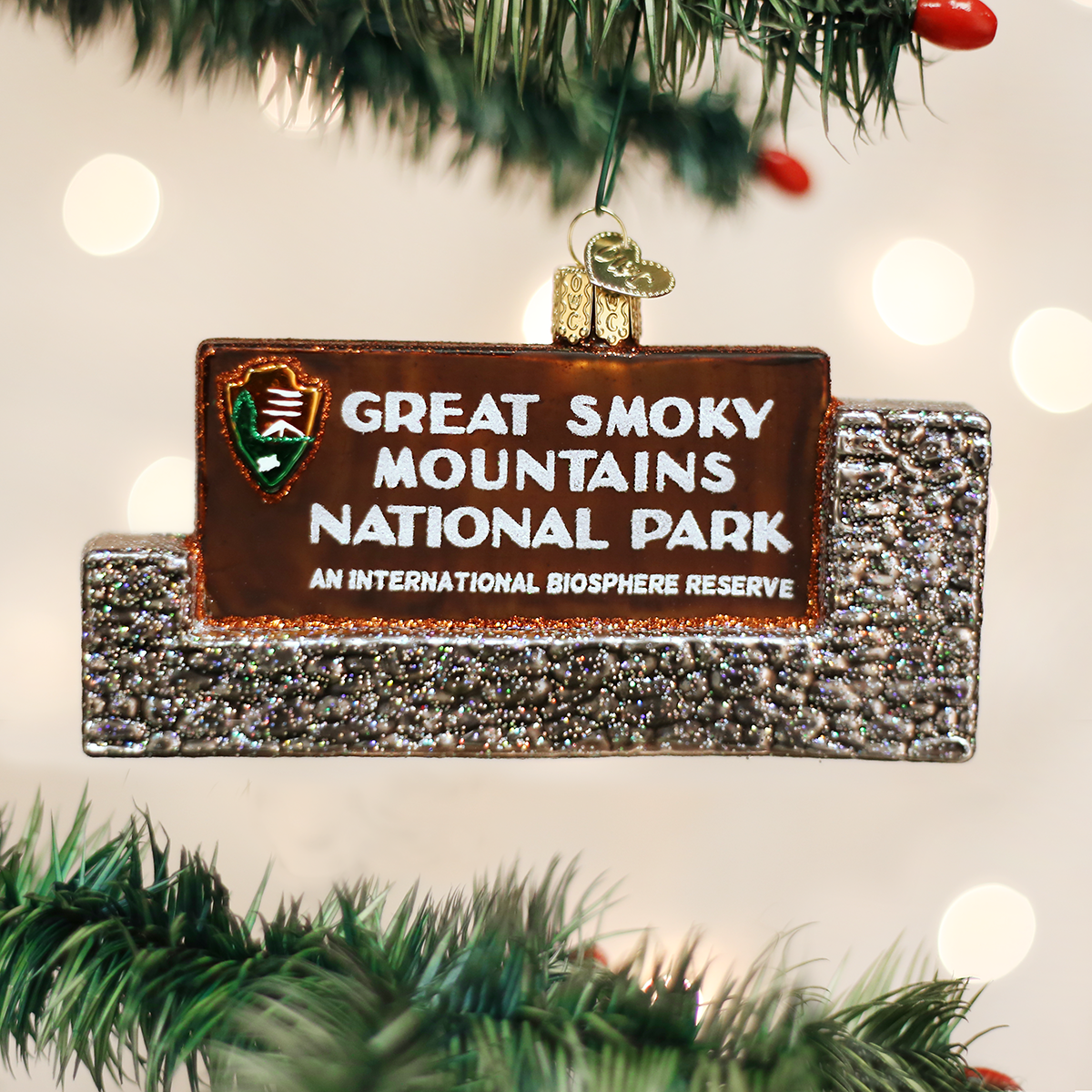 https://media.citylightscollectibles.com/pub/media/catalog/product/rdi/rdi/old-world-xmas-36189-great-smoky-mountain-national_1.png?width=240&height=300&store=default&image-type=small_image
